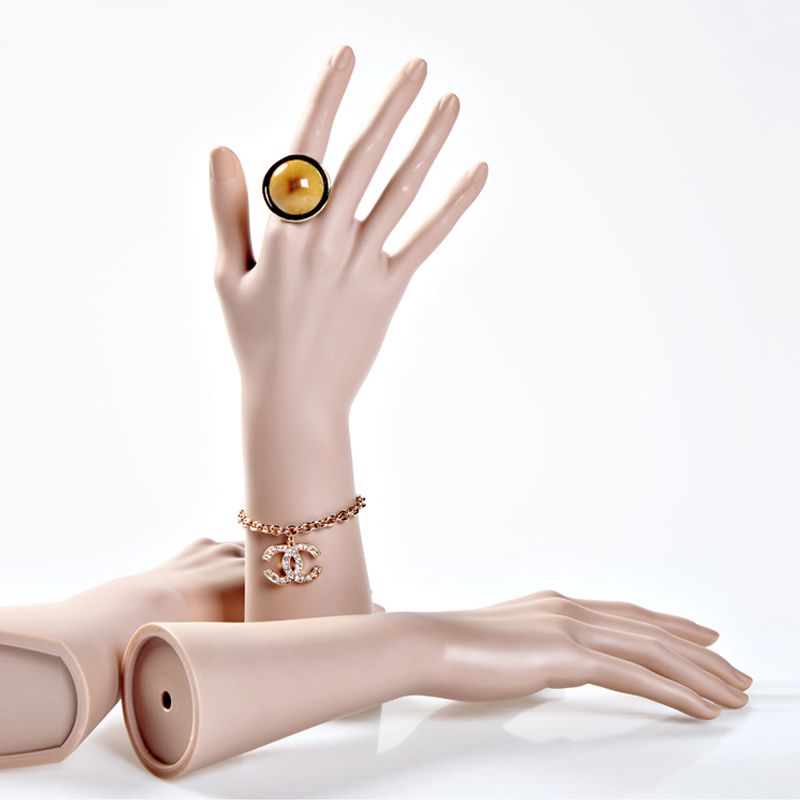 Body Jewelry Plus - Mains de mannequin féminines incassables, mains
