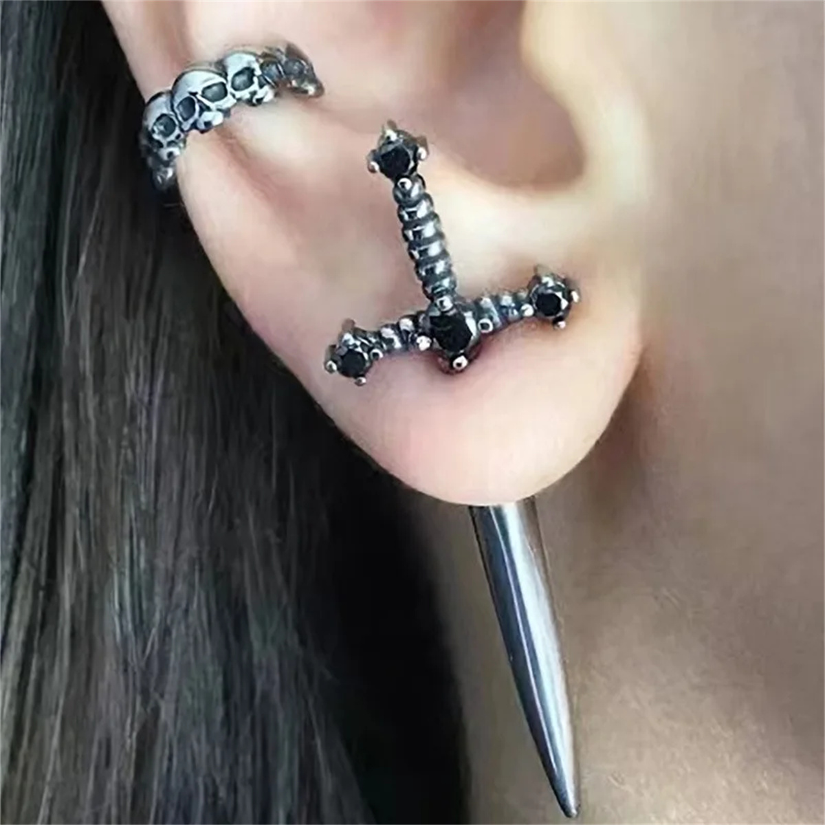 Body Jewelry Goth - Boucles d'oreilles gothiques épée Kinitial, 2