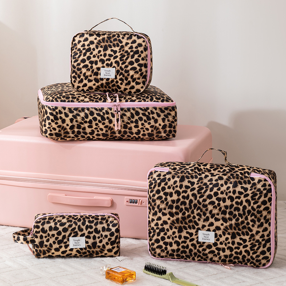 Trousse de maquillage léopard, - Body Jewelry Waterproof avis et prix