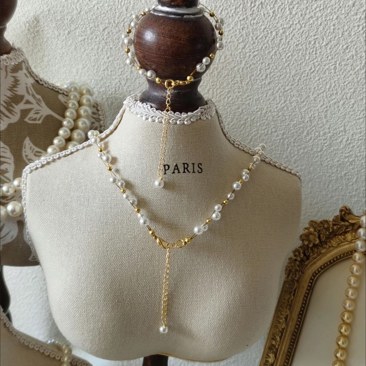 Modèle de mannequin élégant po - Body Jewelry Holder avis et prix