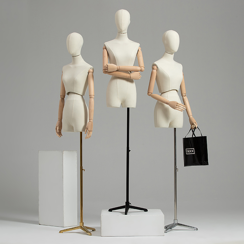 Mannequin d'art pour femme ave - Body Jewelry Plus avis et prix